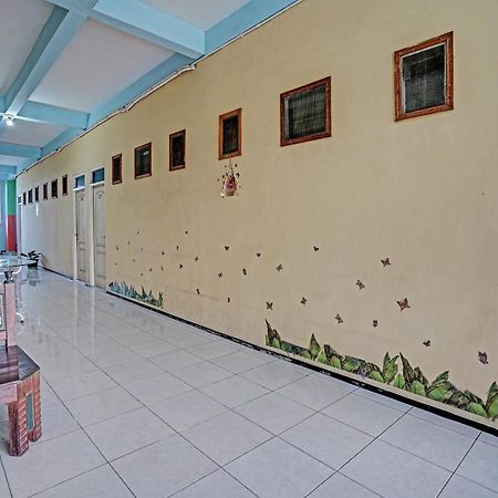 Oyo 91572 Kost Esklusif Barokah Hotel Pasuruan Luaran gambar