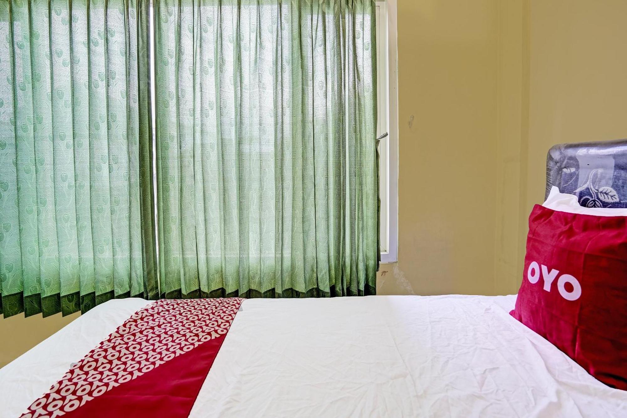 Oyo 91572 Kost Esklusif Barokah Hotel Pasuruan Luaran gambar