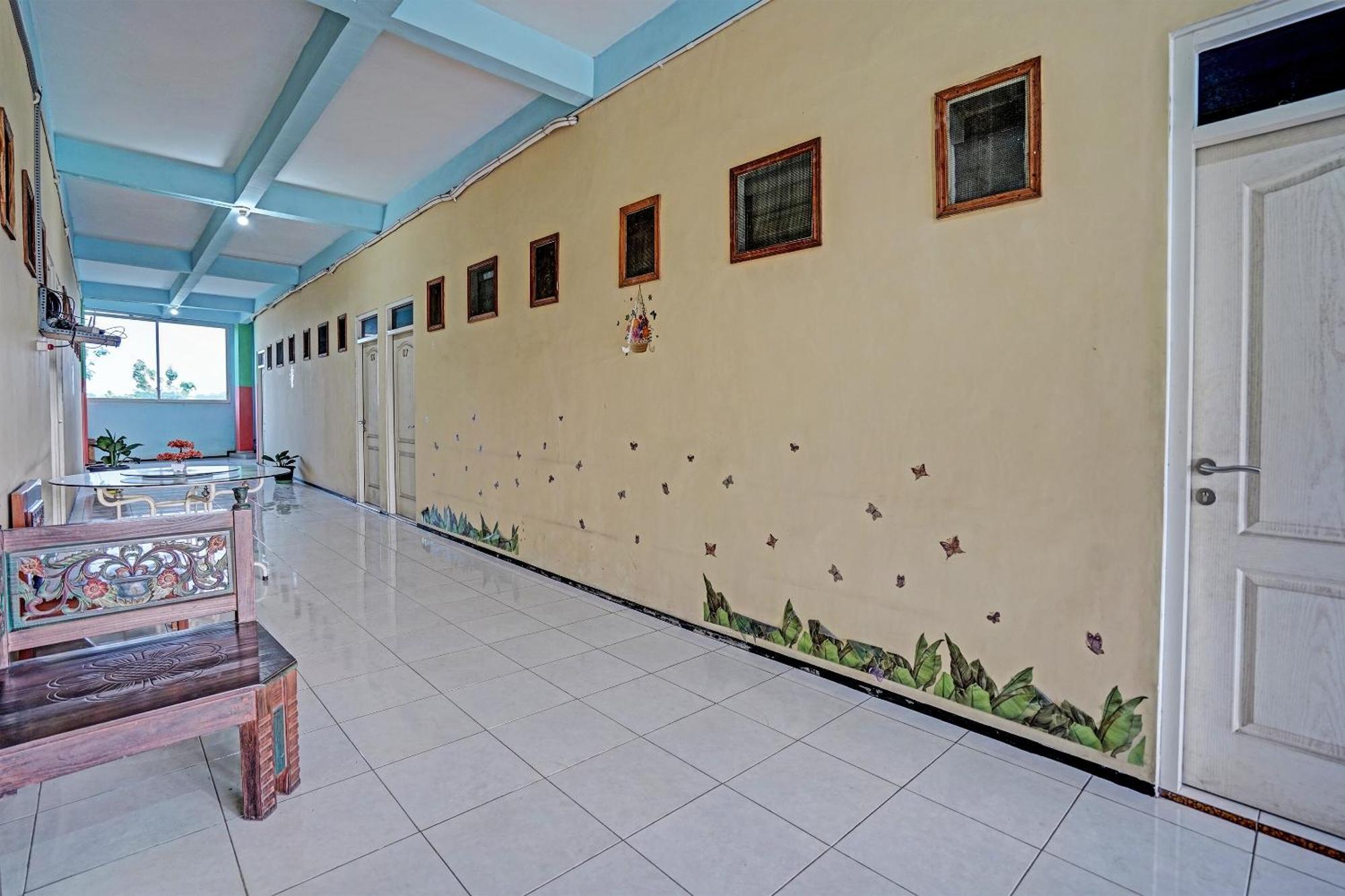 Oyo 91572 Kost Esklusif Barokah Hotel Pasuruan Luaran gambar