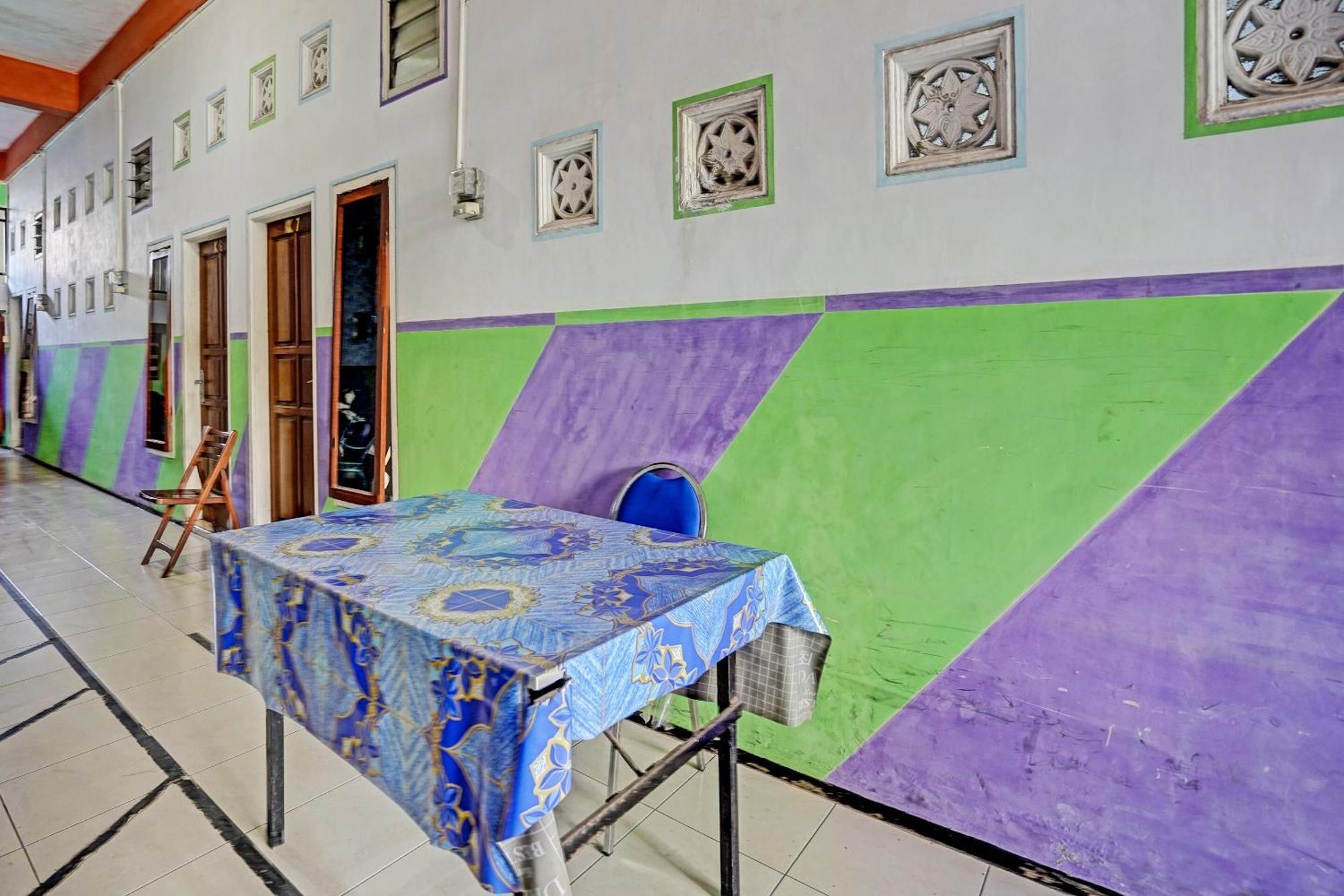 Oyo 91572 Kost Esklusif Barokah Hotel Pasuruan Luaran gambar