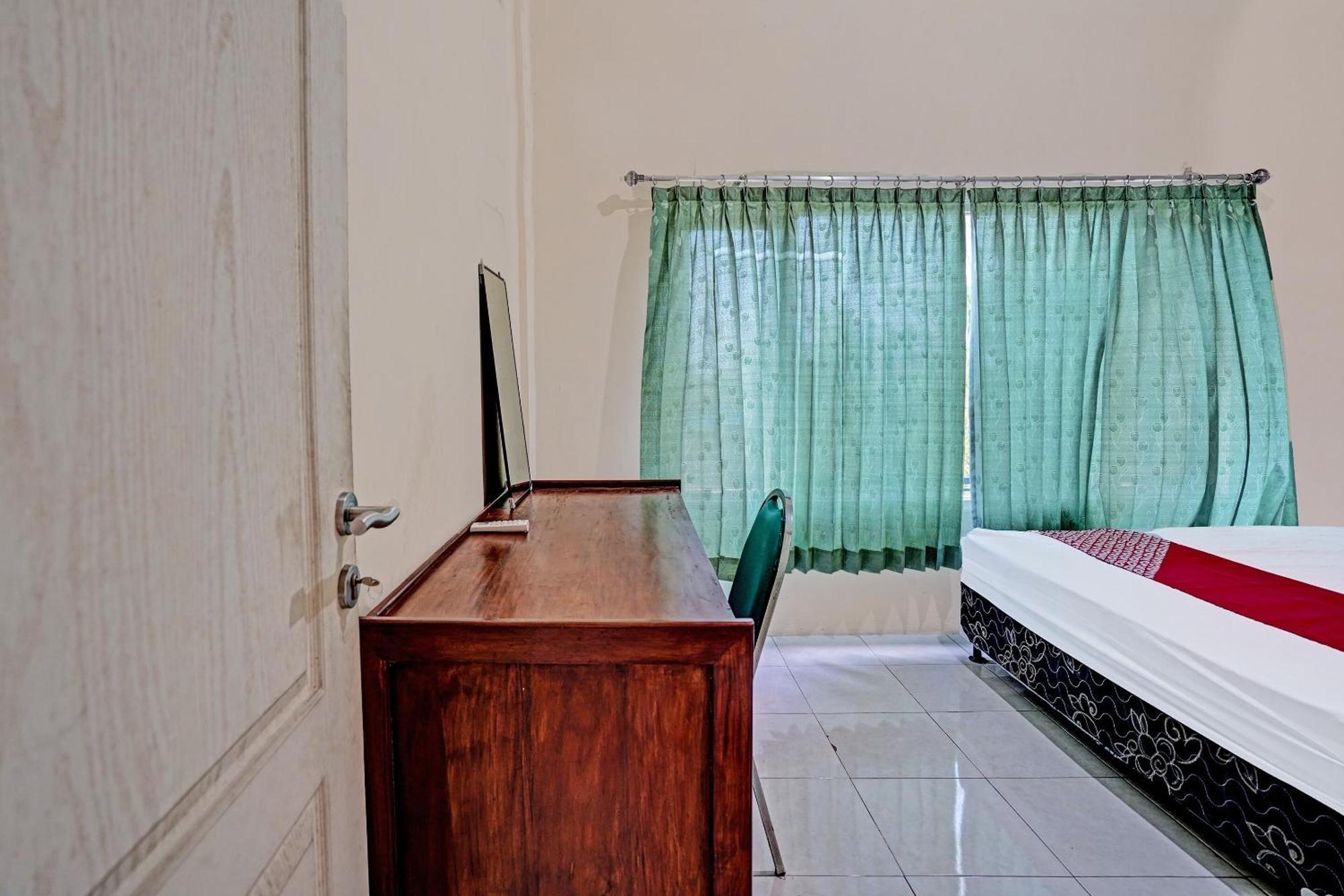 Oyo 91572 Kost Esklusif Barokah Hotel Pasuruan Luaran gambar