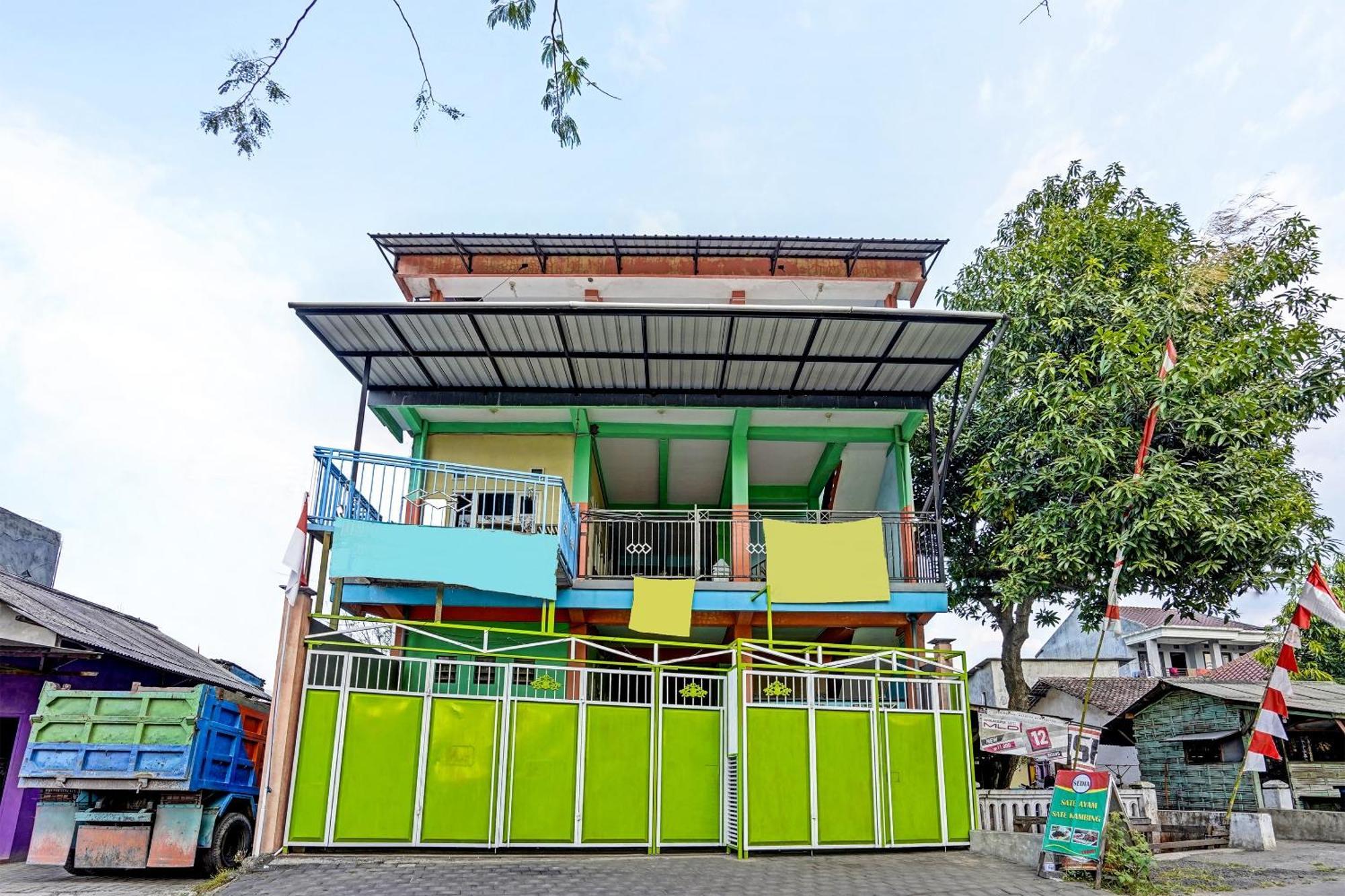 Oyo 91572 Kost Esklusif Barokah Hotel Pasuruan Luaran gambar